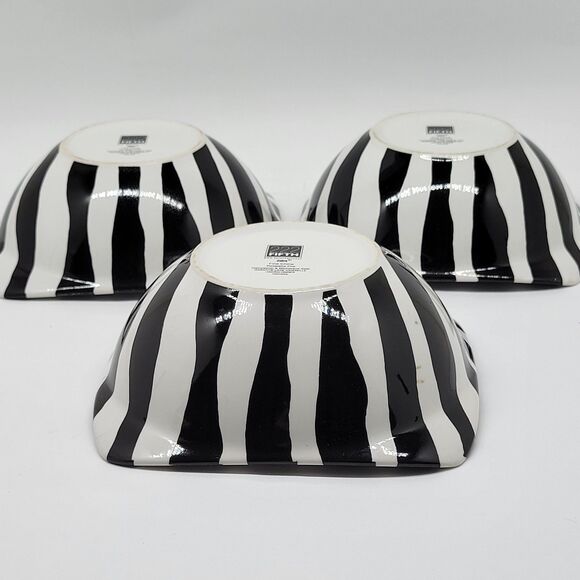 222 Fifth Zebra Black And White 6" W X 2"T Bowls Set of 3 GUC READ DESC - Picture 6 of 9